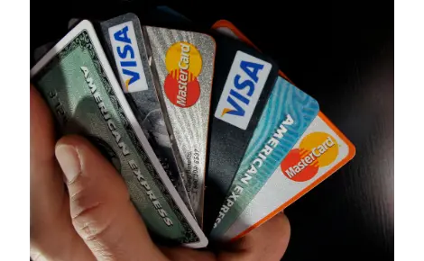 انواع کردیت کارت و دبیت کارت در کانادا